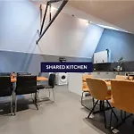 Luxe Suite, Near Station & Free Wifi Осс