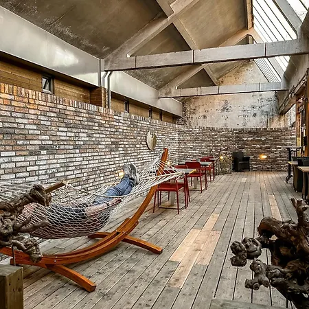 Luxe Suite, Near Station & Free Wifi * Oss