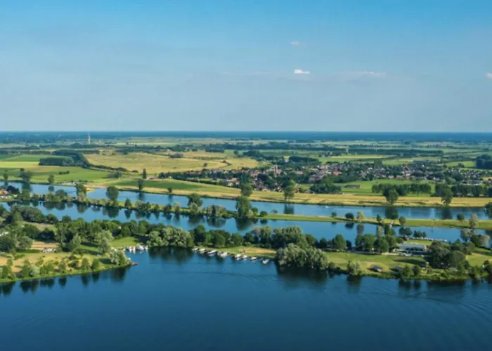 Luxe Suite, Near Station & Free Wifi *