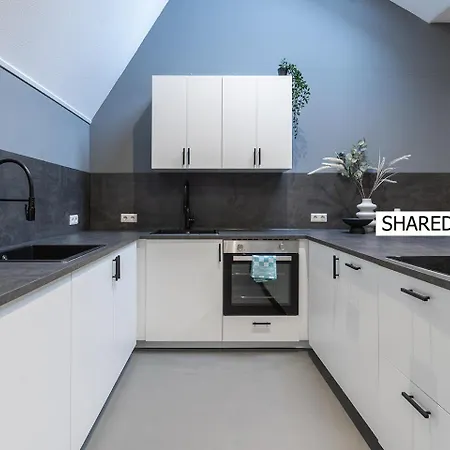 Apartamento Luxe Suite, Near Station & Free Wifi