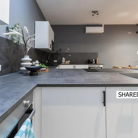 Apartamento Luxe Suite, Near Station & Free Wifi Oss